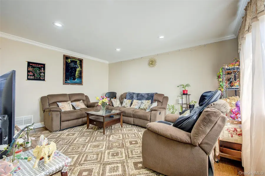 106 Soifer Avenue, North Bellmore, NY 11710 - Image #2