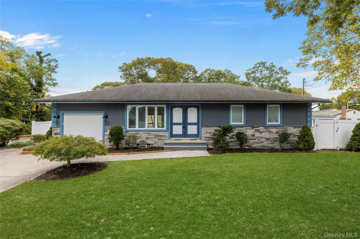 348 Hauser Avenue, Holbrook, NY 11741 - Image #1