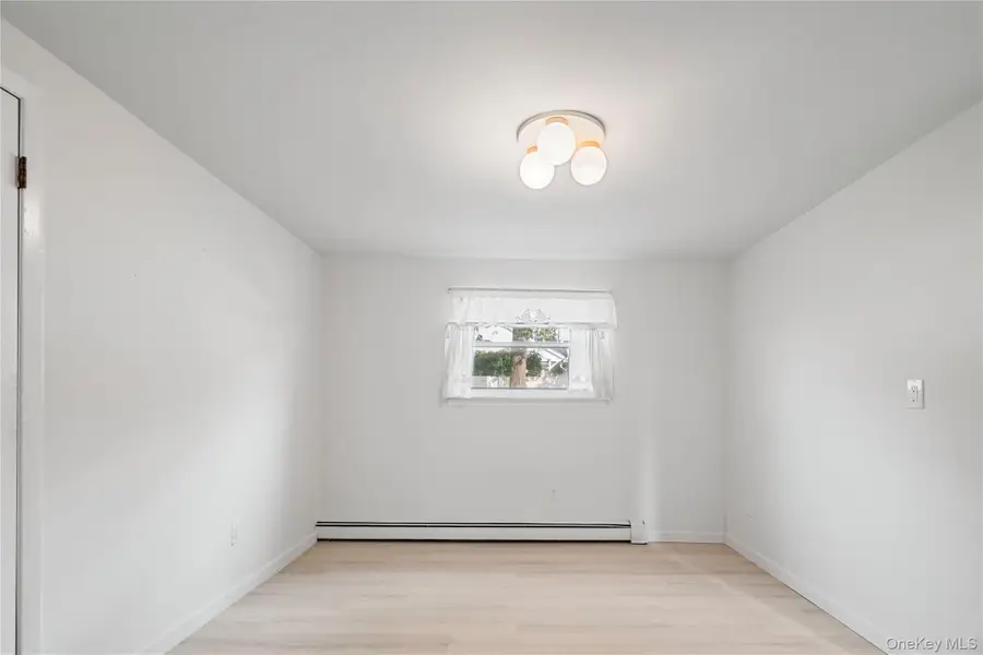 52 Dover Street, Lindenhurst, NY 11757 - Image #3