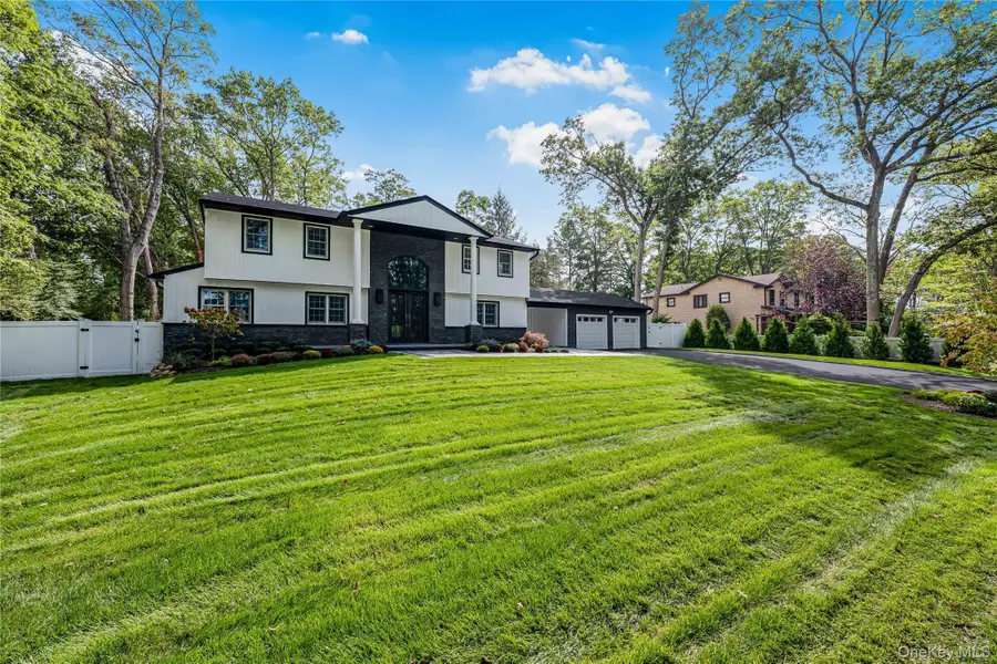 15 Southwick Court, Plainview, NY 11803 - Image #3