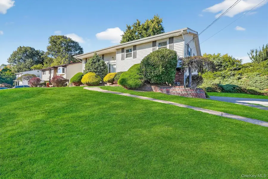 7 Dogwood Lane, Orangeburg, NY 10962 - Image #2