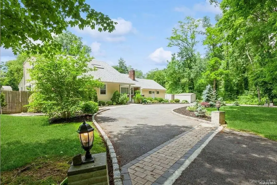 77 Duck Pond Road, Glen Cove, NY 11542 - Image #3