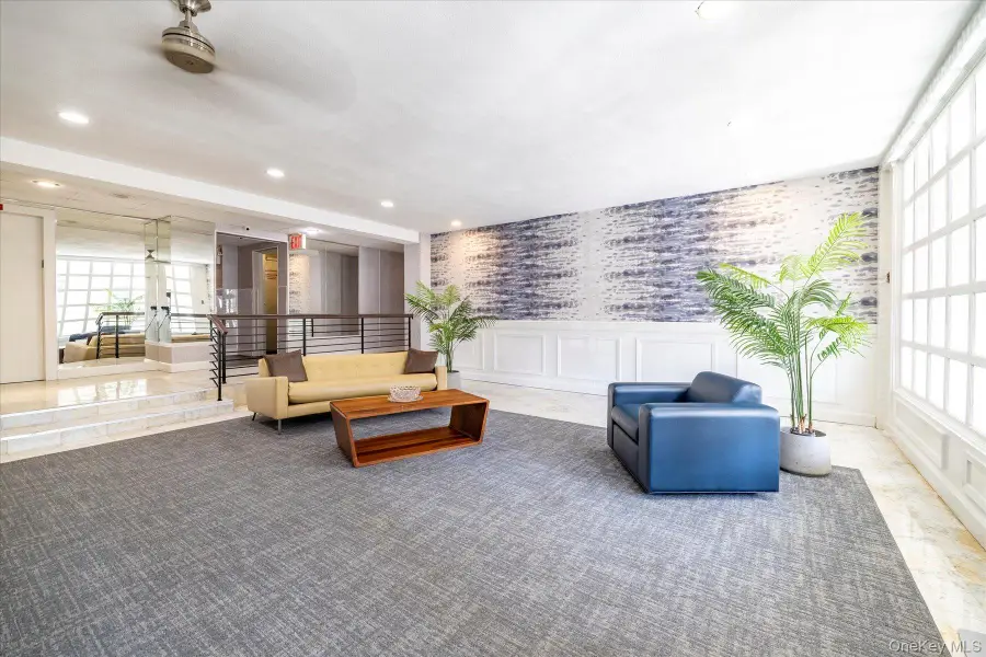 22 North Forest Avenue #1E, Rockville Centre, NY 11570 - Image #2