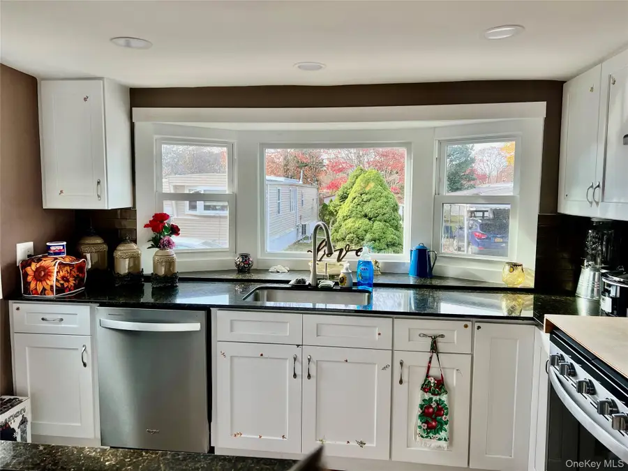 59 Betsy Ross Drive, Bohemia, NY 11716 - Image #3