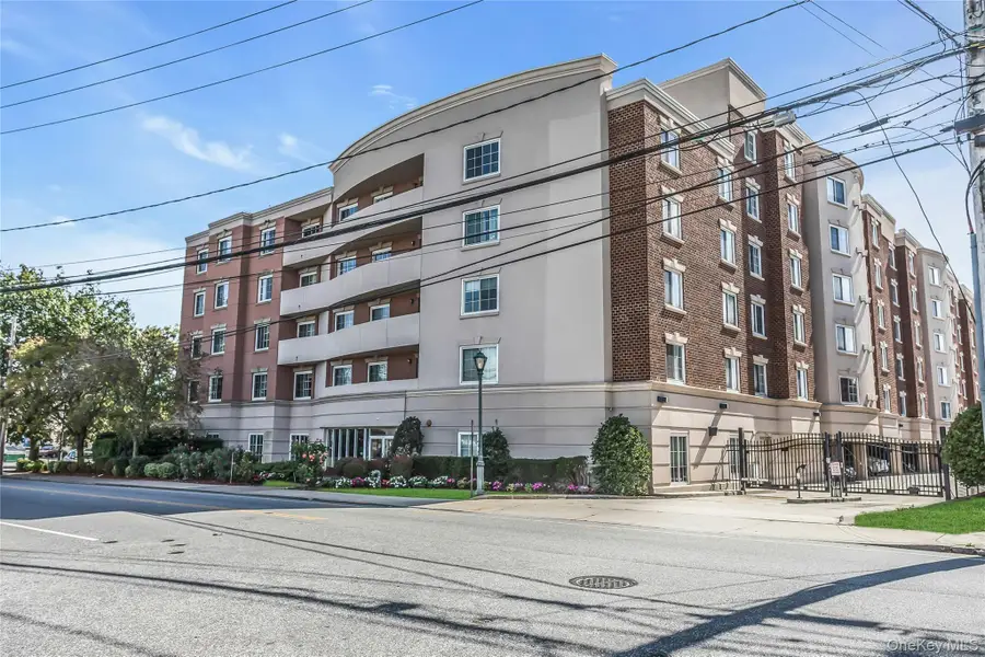 242 Maple Avenue #513, Westbury, NY 11590 - Image #2