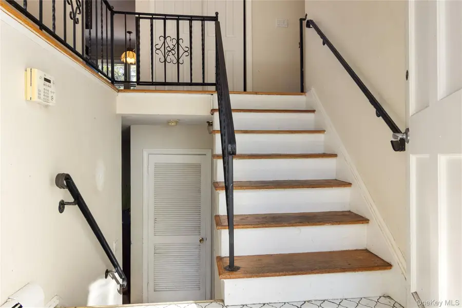 5 Catalpa Court, Bardonia, NY 10954 - Image #3