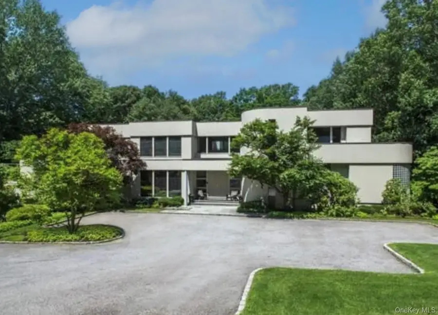 70 Shutter Lane, Oyster Bay Cove, NY 11771 - Image #2