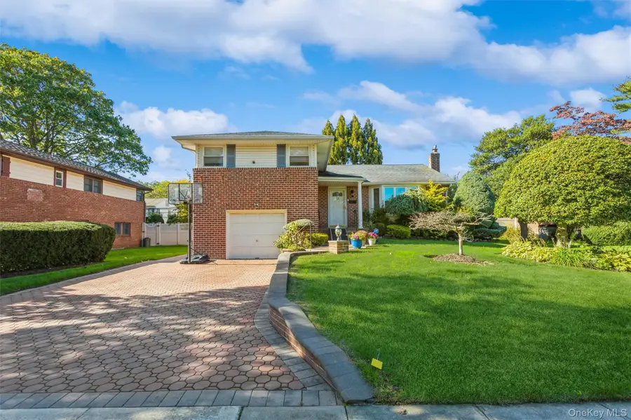 23 Glen Road, Jericho, NY 11590 - Image #2