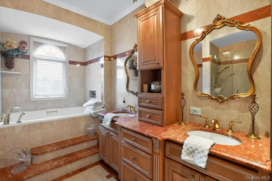 915 Malba Drive, Malba, NY 11357 - Image #3