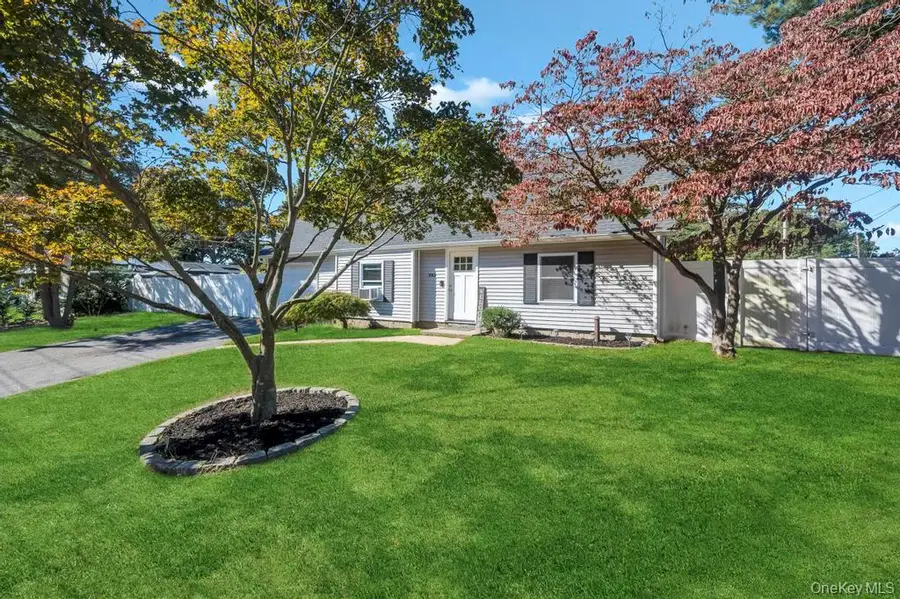 382 Boyle Road, Selden, NY 11784 - Image #2