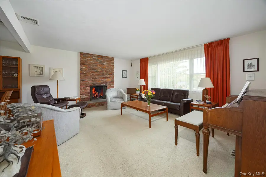 15 Heather Court, Fishkill, NY 12524 - Image #3