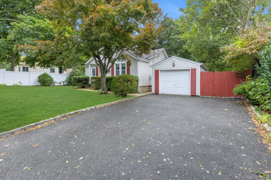 813 Park Avenue, Huntington, NY 11743 - Image #2