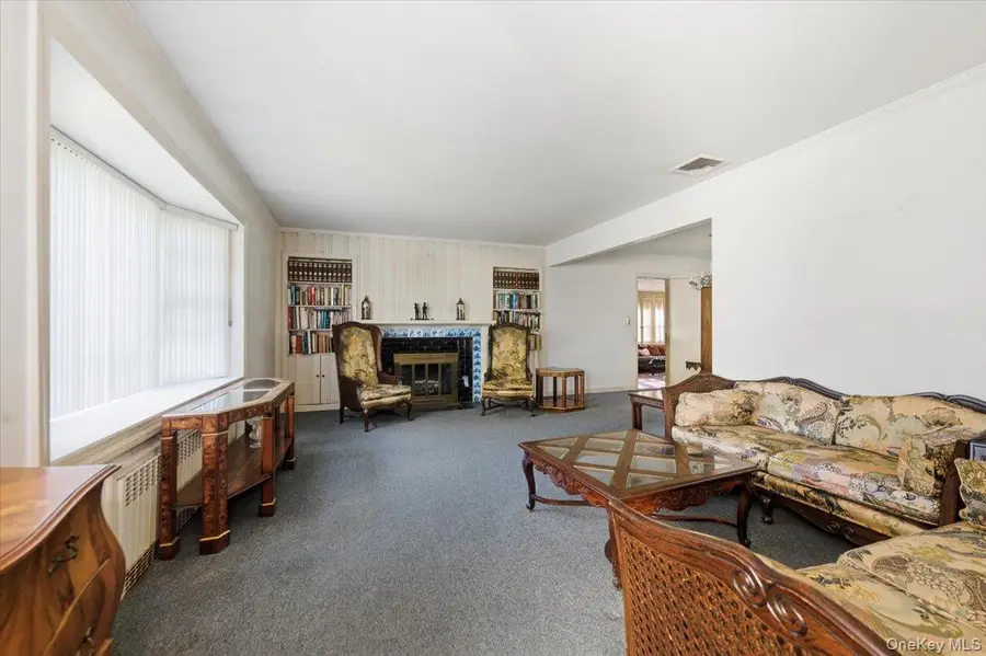 1620 Blenheim Road, Rockville Centre, NY 11570 - Image #2