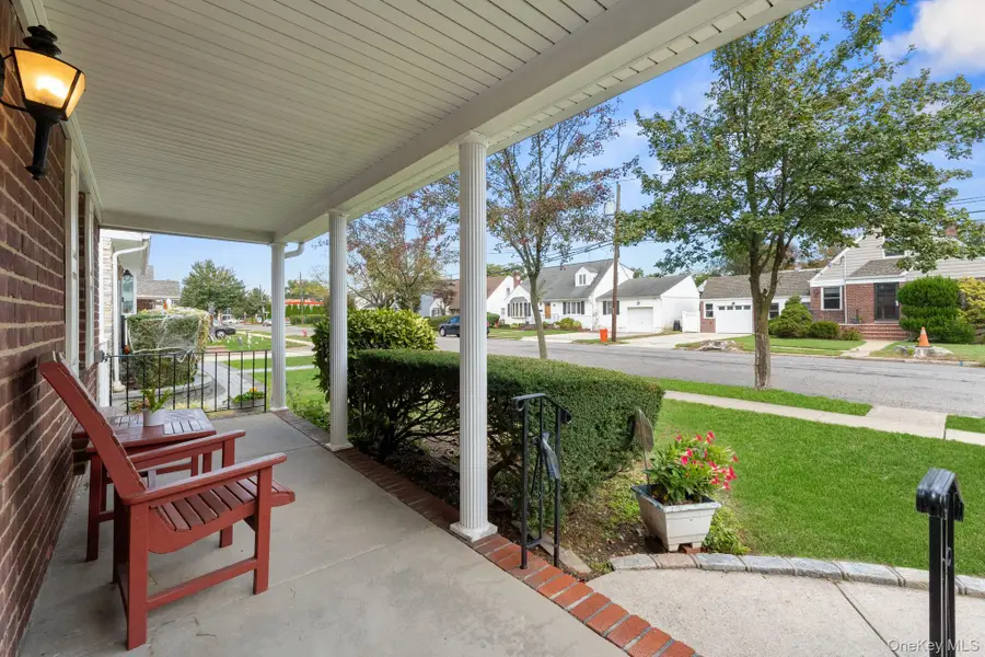 239 White Road, Mineola, NY 11501 - Image #3