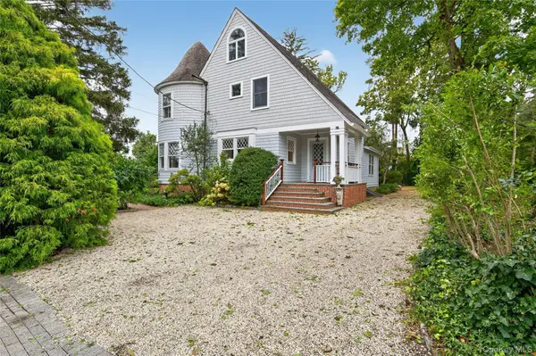 2 Harbor View Drive, Huntington Bay, NY 11743