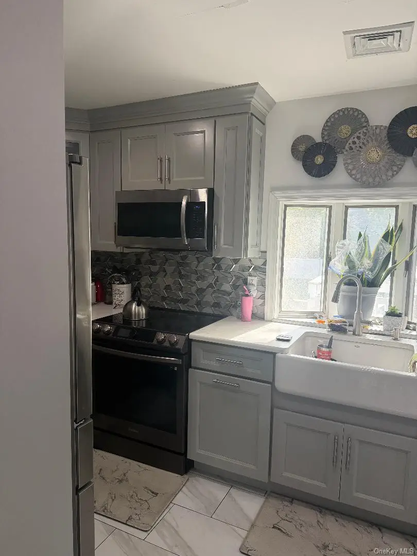 4478 Express Dr S. Drive,, Ronkonkoma, NY 11779 - Image #3