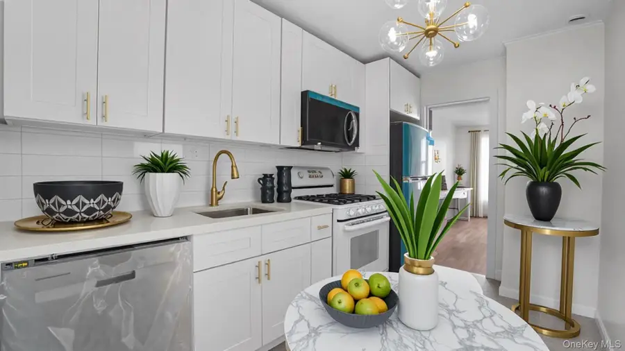 681 Rhinelander Avenue, Bronx, NY 10462 - Image #3