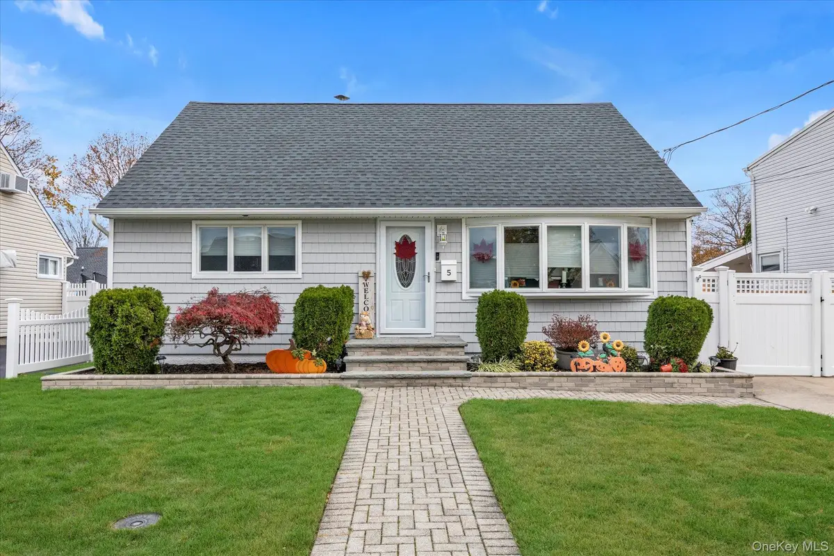 5 Wilfred Boulevard, Hicksville, NY 11801 - Image #1