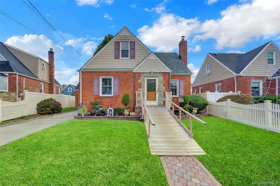 1045 Cathedral Avenue, Franklin Square, NY 11010 - Image #2