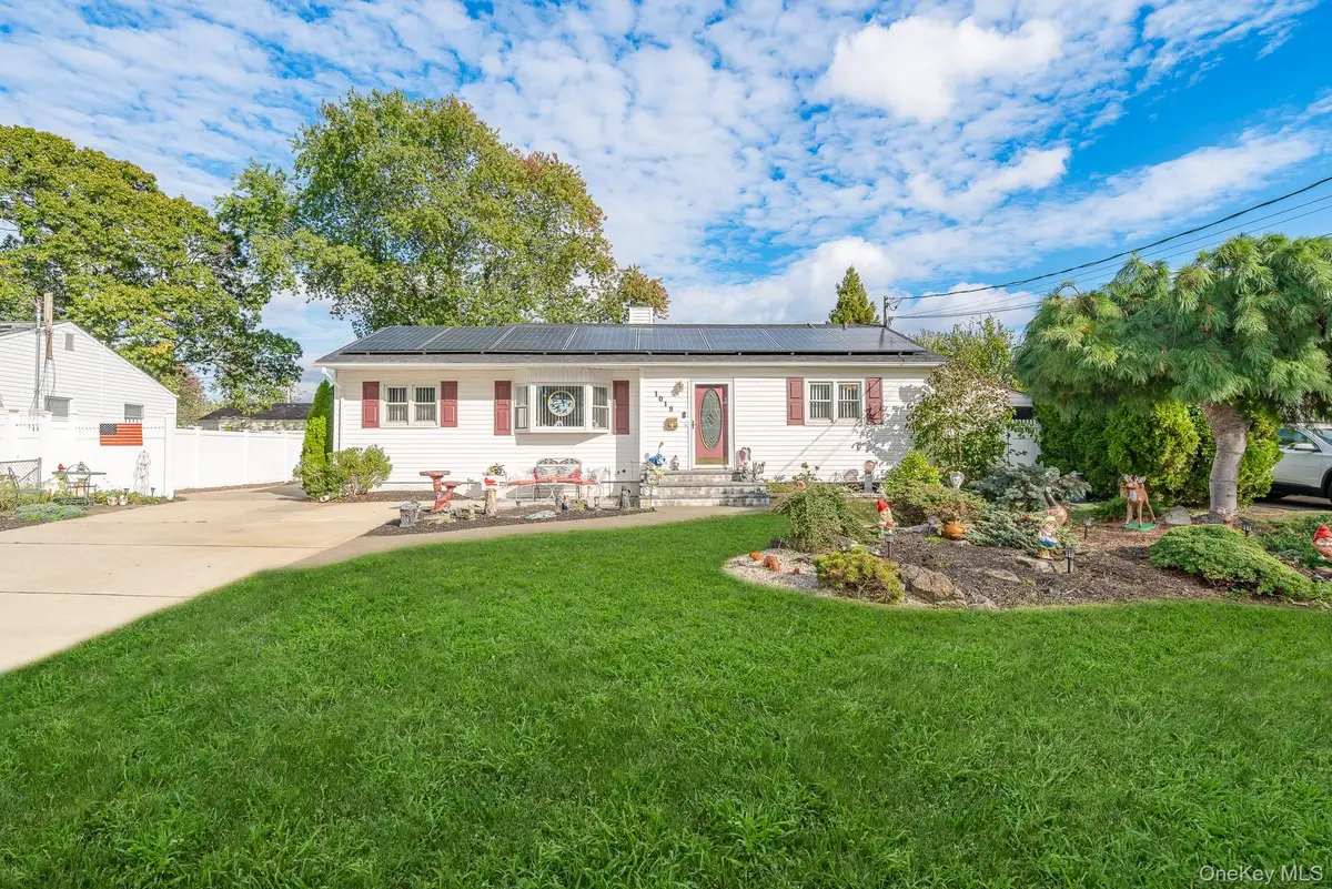 1019 Carll Drive, Bay Shore, NY 11706 - Image #1