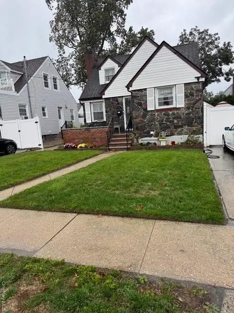 42 Frank Street, North Valley Stream, NY 11580 - Image #1