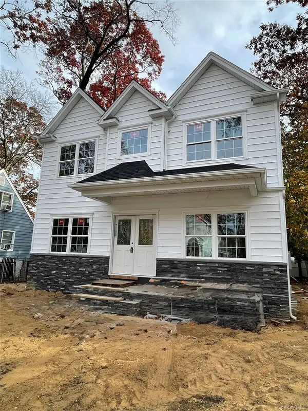 36 Michigan Avenue, Massapequa, NY 11758