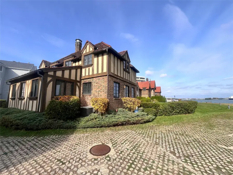 168-15 Powells Cove Blvd, Beechhurst, NY 11357 - Image #2