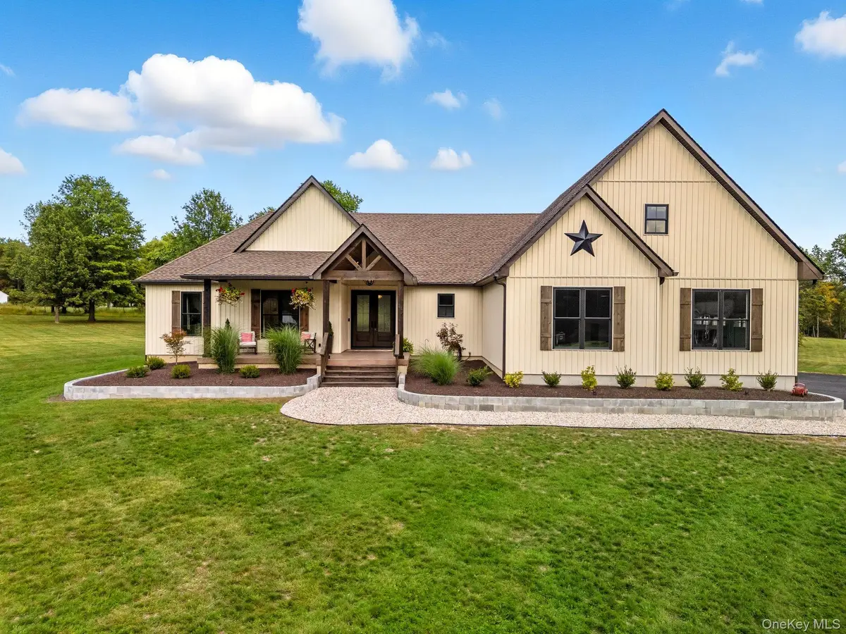 11 Knolls Road, Wallkill, NY 12589 - #1