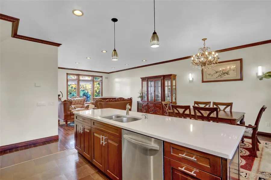 300 Ellen Place, Jericho, NY 11753 - #2