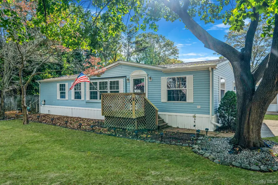 3 Betsy Ross Drive, Bohemia, NY 11716 - Image #2