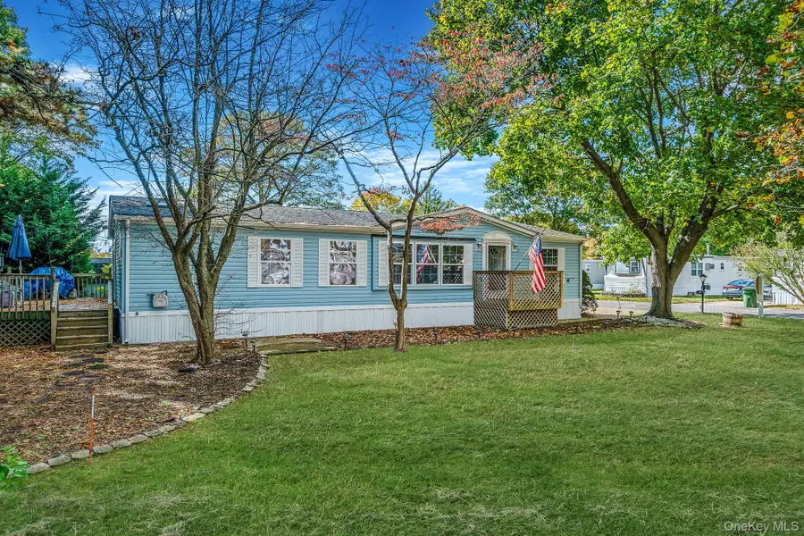 3 Betsy Ross Drive, Bohemia, NY 11716 - Image #3