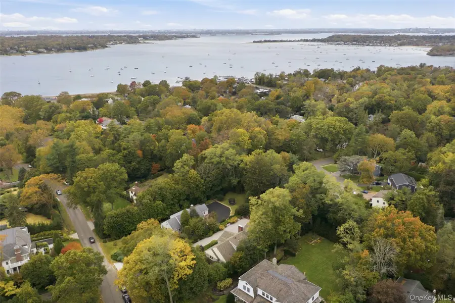 88 Luquer Road, Manhasset, NY 11030 - Image #3