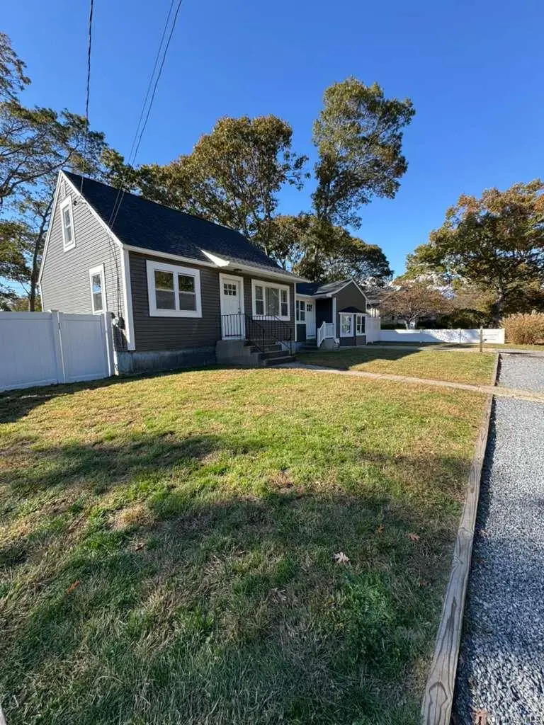 8 Paul Drive, Mastic, NY 11950 - Image #2