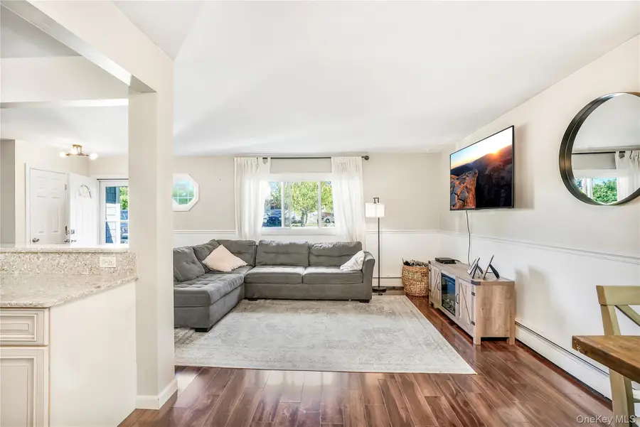 18 Thorburn Avenue, Patchogue, NY 11772 - Image #3