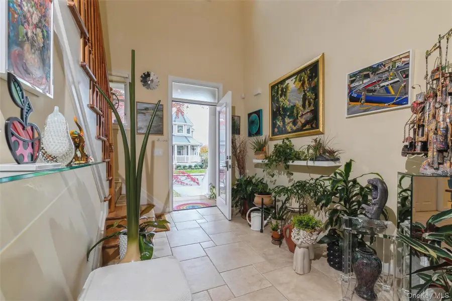 95 Cove Lane, East Setauket, NY 11733 - Image #3