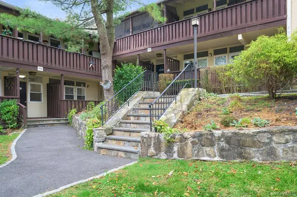 103 Wiltshire Road #D6, Scarsdale, NY 10583