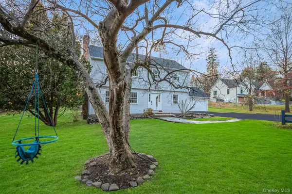 10 Glen Lane, Balmville, NY 12550