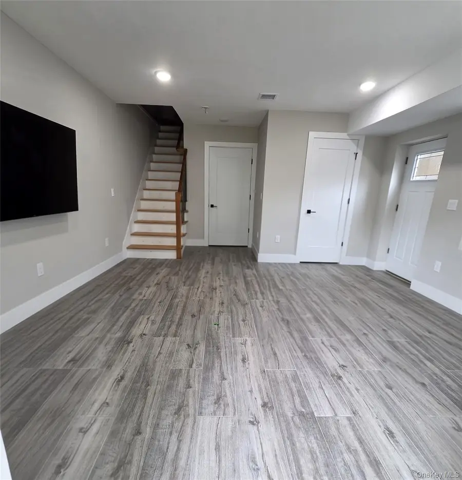 40 Wright Avenue, Jersey City, Jersey City, NJ 07306 - #3