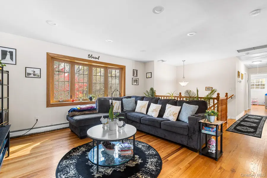 17 Tamarack Hill Drive, Poughkeepsie, NY 12603 - Image #3