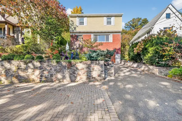 25 Avondale Road, Yonkers, NY 10710