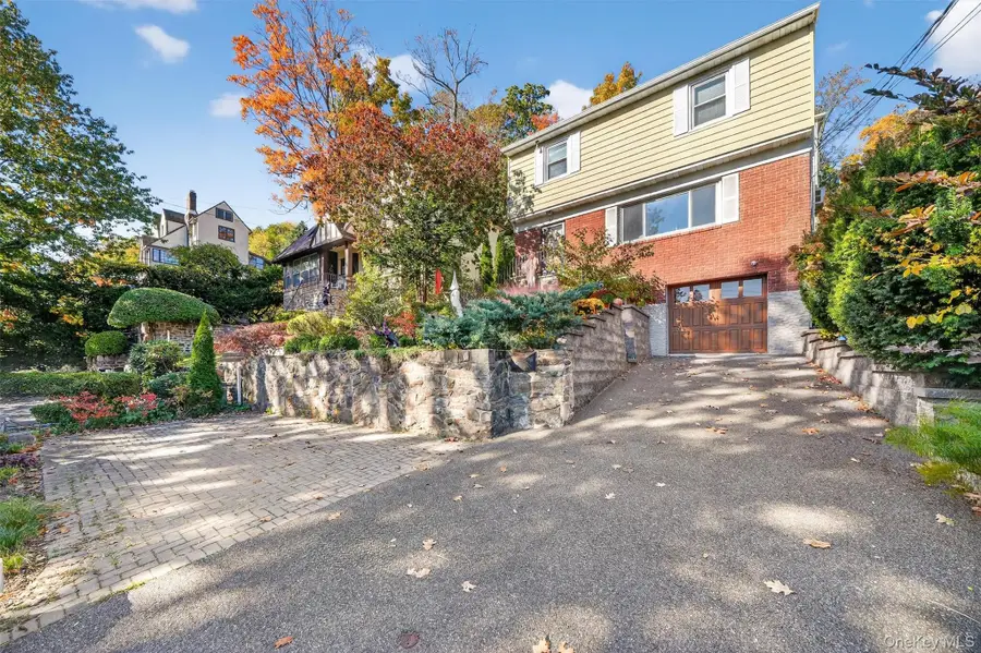 25 Avondale Road, Yonkers, NY 10710 - Image #2