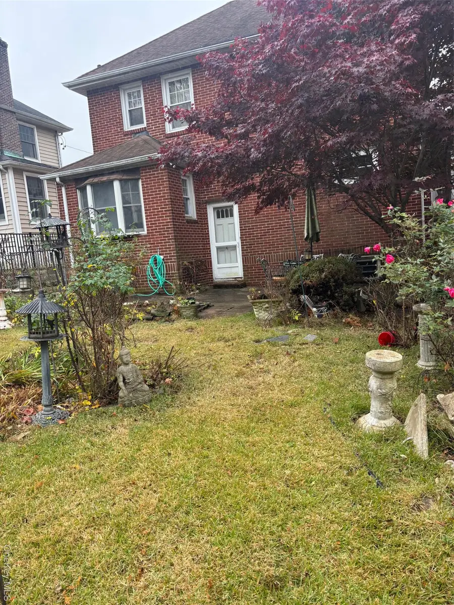 4607 Concord Avenue, Great Neck, NY 11020 - Image #3