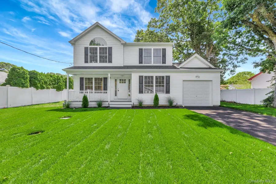 112 Chanel Drive E, Shirley, NY 11967 - Image #2