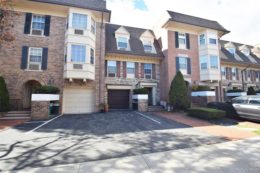 12-32 Diane Place #204 L, Bayside, NY 11360 - Image #2