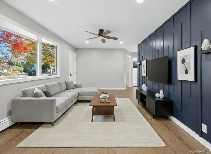 14 Muncey Road, Bay Shore, NY 11706 - Image #3