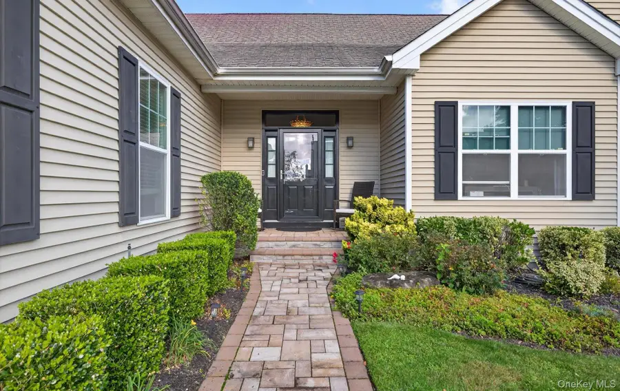 133 Breeley Boulevard, Melville, NY 11747 - Image #3