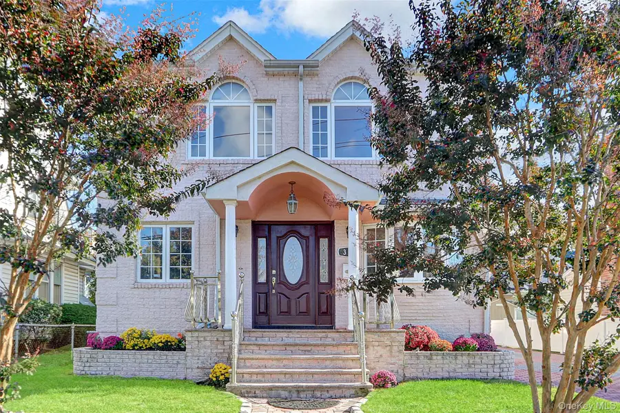 32 3rd Avenue, New Hyde Park, NY 11040 - Image #2