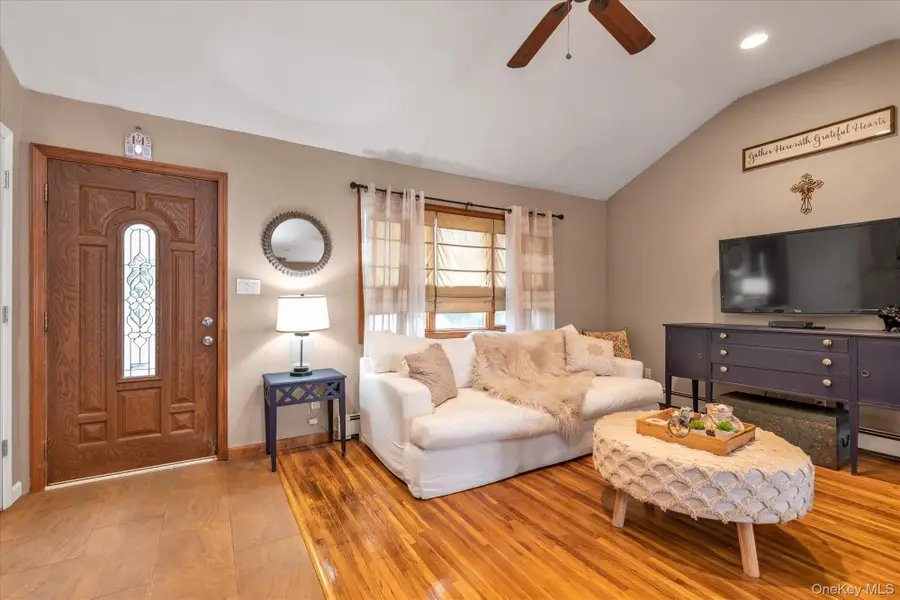 26 Cheshire Road, Inwood, NY 11096 - Image #2