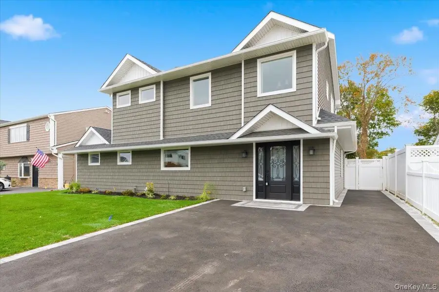 7 Hoover Lane, Bethpage, NY 11714 - Image #3