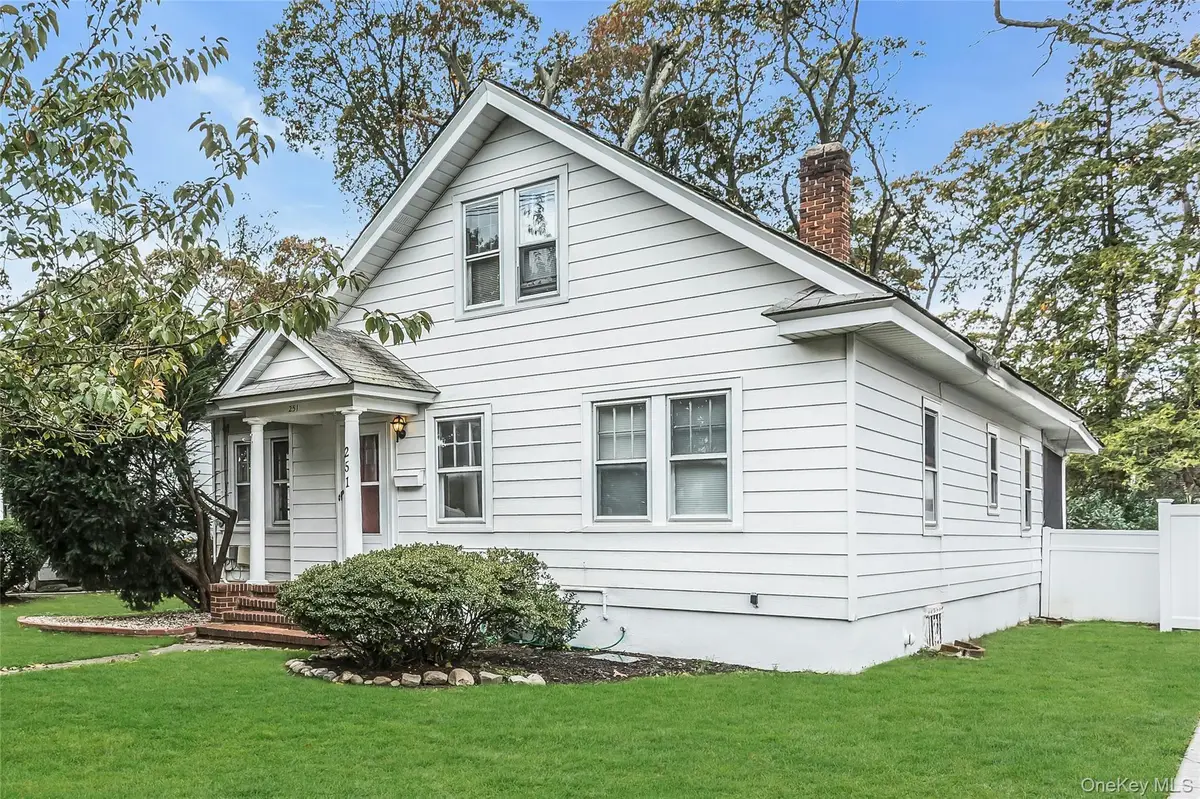 251 N Long Beach Avenue, Freeport, NY 11520 - Image #1